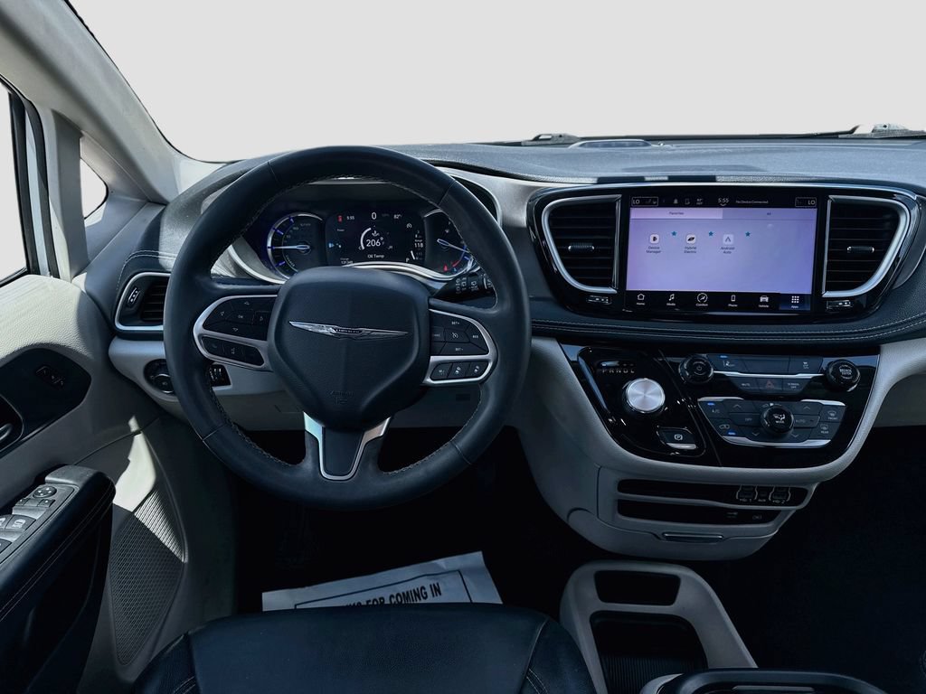 Used 2022 Chrysler Pacifica Touring-L FWD image 25