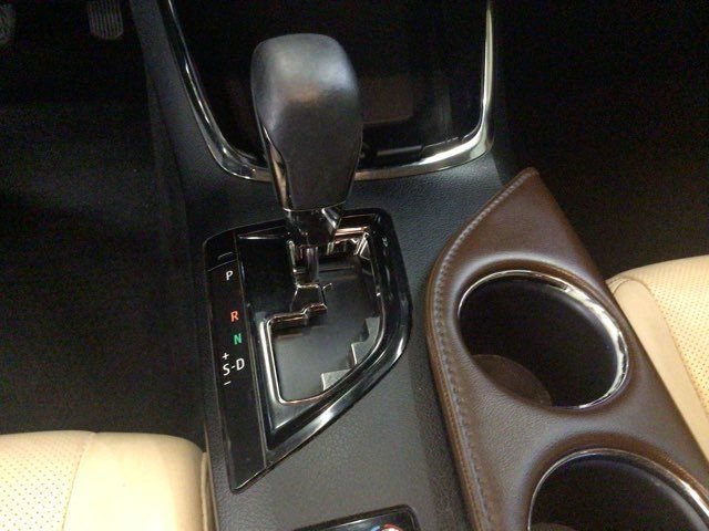 Used 2017 Toyota Avalon Limited FWD image 26