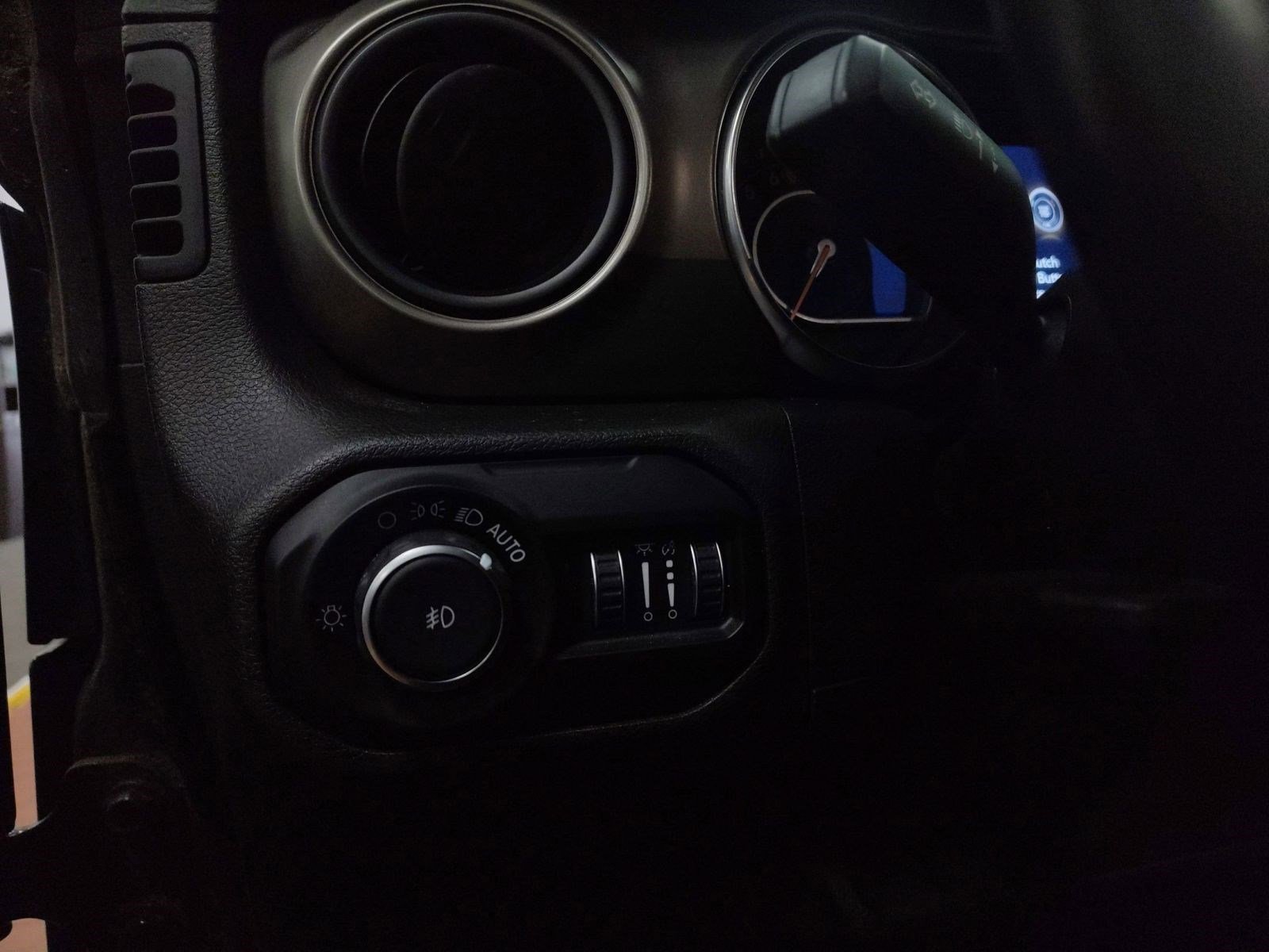 Used 2019 Jeep Wrangler Sport image 24