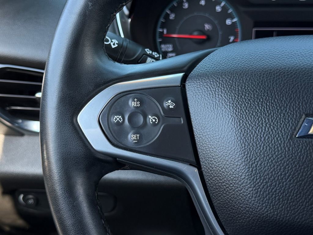 Used 2023 Chevrolet Traverse LT image 30