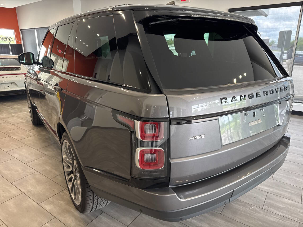 Used 2019 Land Rover Range Rover HSE AWD/4WD image 9