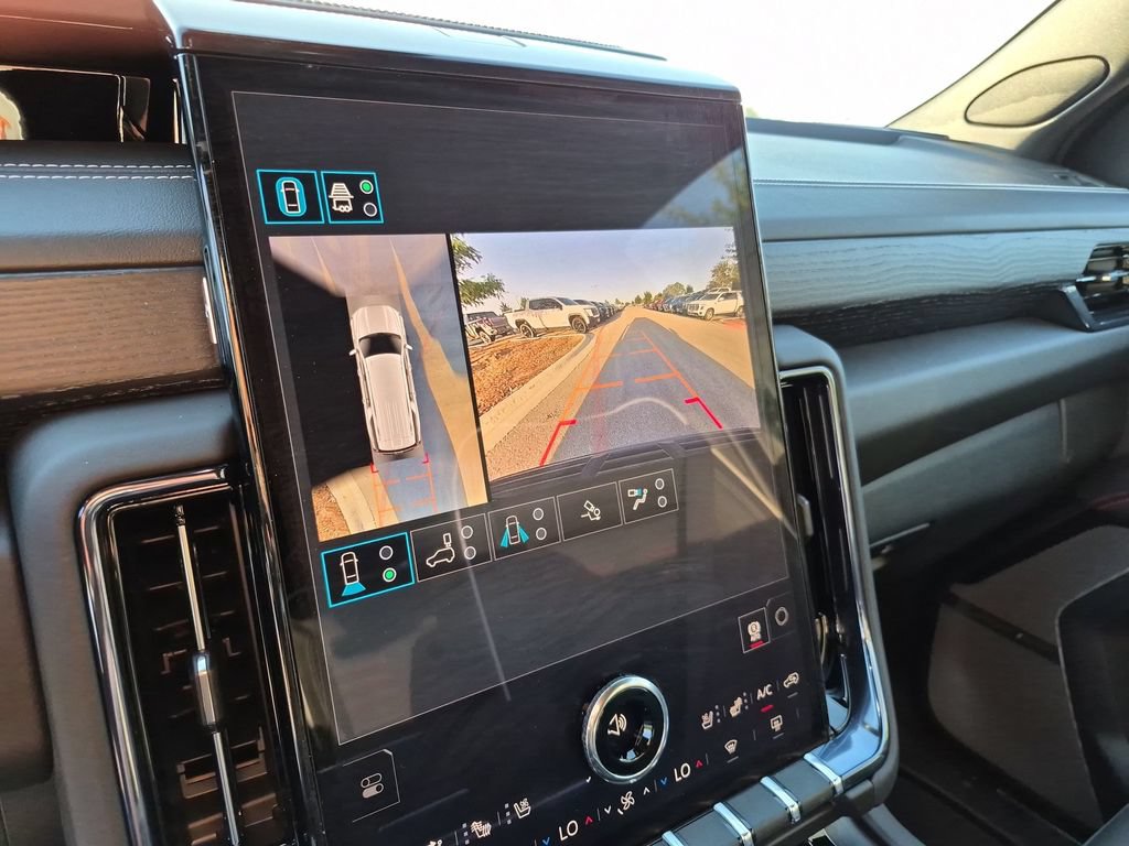 New 2026 GMC Yukon XL AT4 Ultimate AWD/4WD image 32
