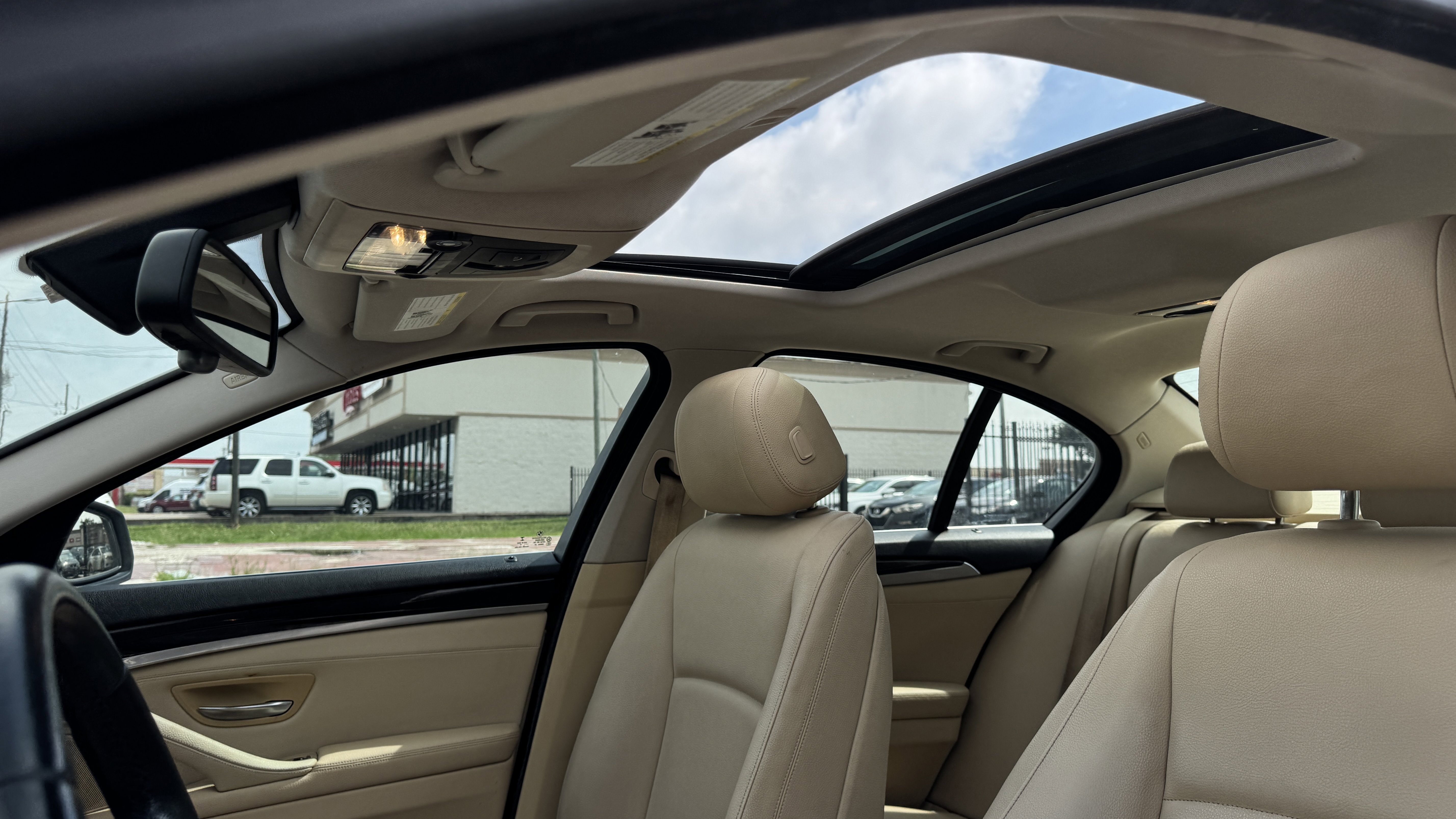 Used 2014 BMW 528i Sedan RWD image 16