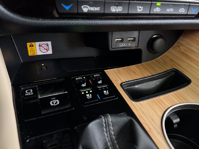 Used 2022 Lexus RX 350L FWD w/ Premium Package image 25