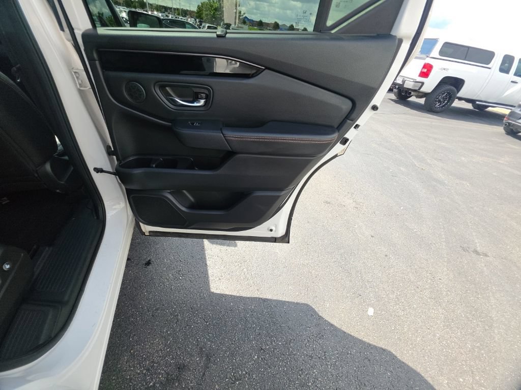 Certified 2023 Honda Pilot TrailSport image 31