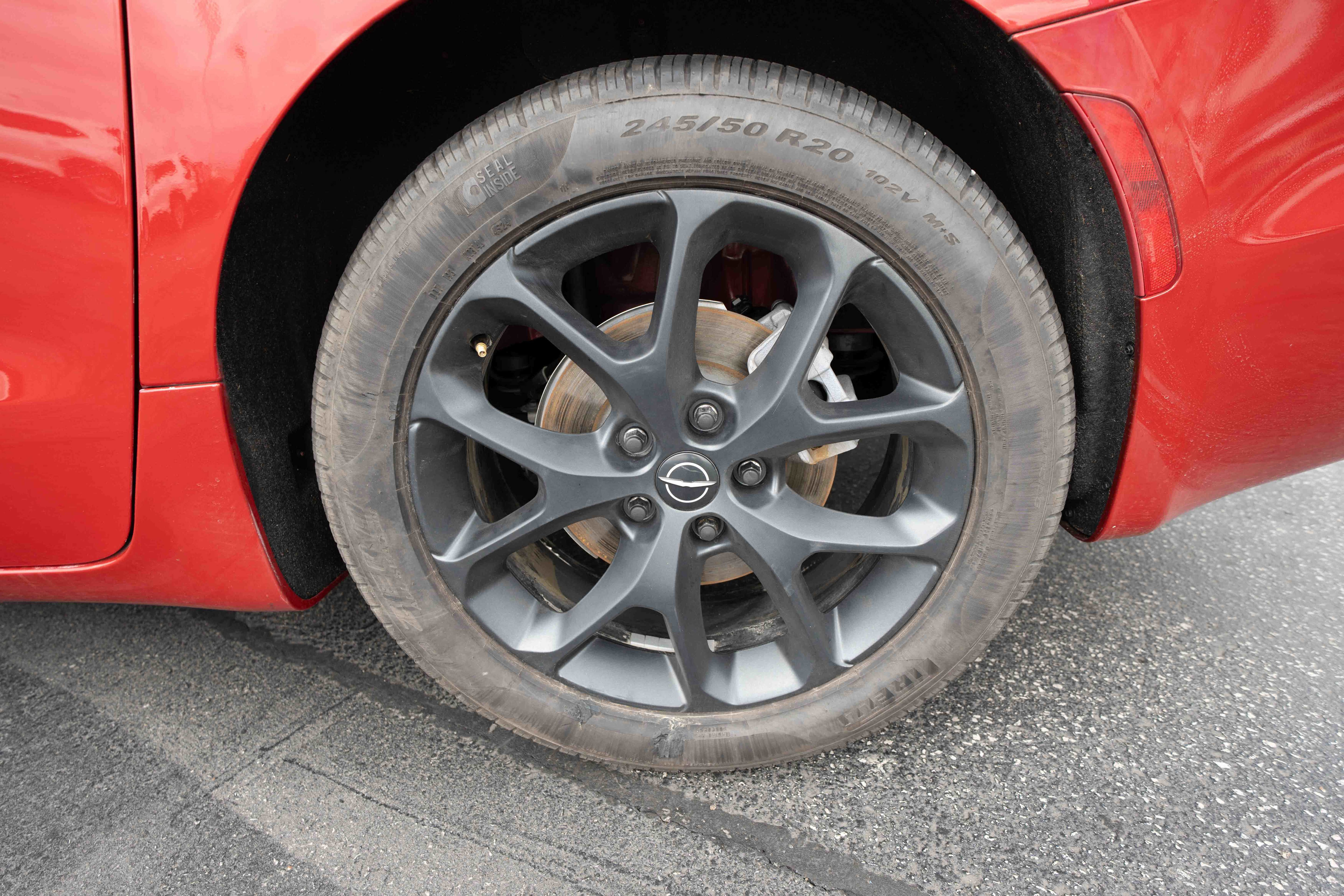 Used 2025 Chrysler Pacifica Limited FWD image 30