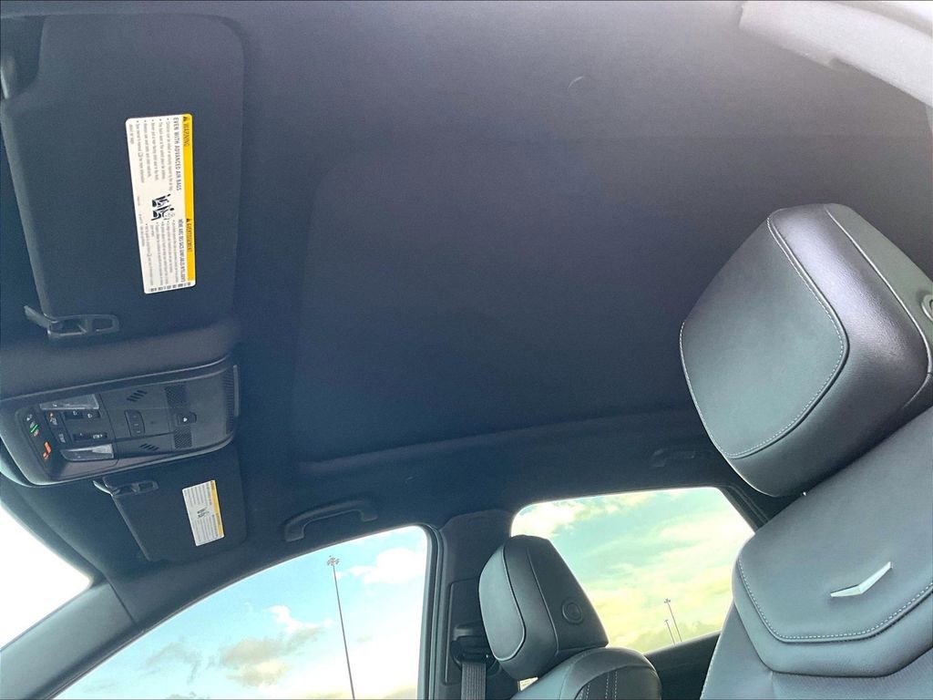 Used 2025 Cadillac XT5 Premium Luxury w/ Technology Package FWD image 18