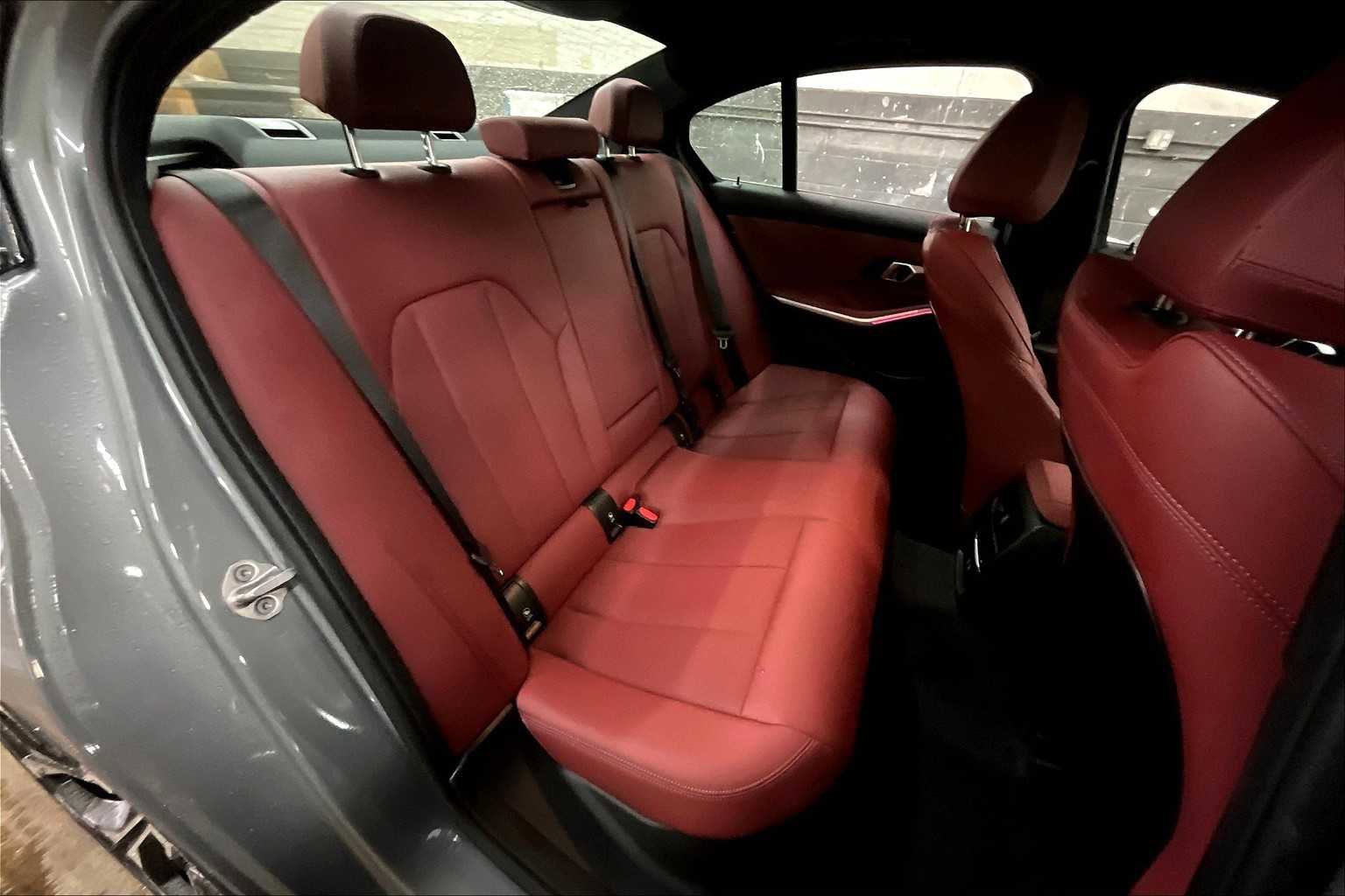 Used 2025 BMW 330i 330i w/ Premium Package image 30