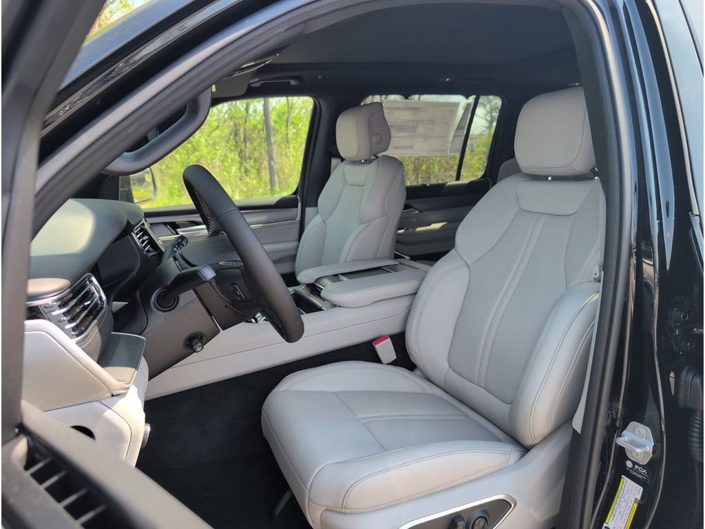 New 2026 Jeep Grand Wagoneer Limited image 10