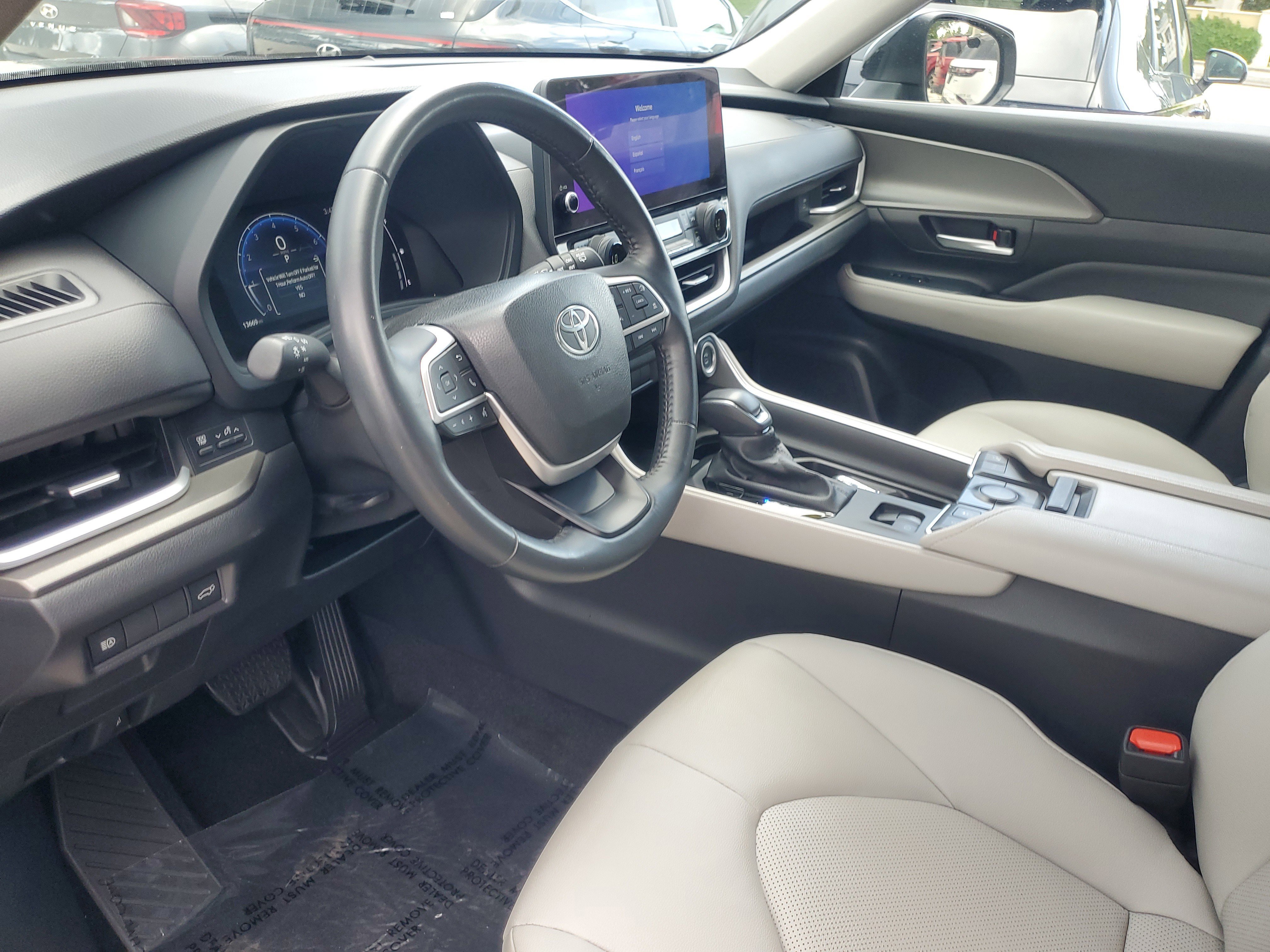 Used 2024 Toyota Grand Highlander XLE image 20