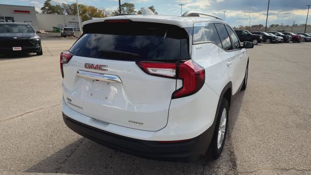 Used 2023 GMC Terrain SLE w/ Driver Convenience Package AWD/4WD image 11