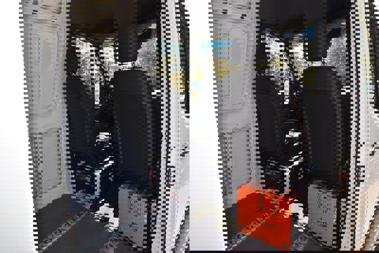 Used 2025 Mercedes-Benz Sprinter 2500 image 15