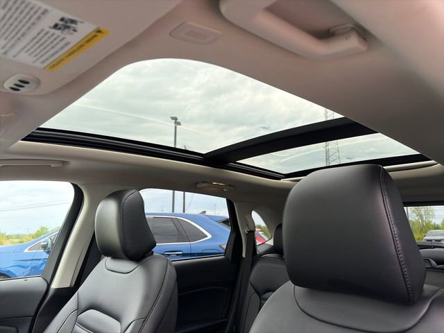 Used 2022 Ford Edge SEL w/ Convenience Package AWD/4WD image 25
