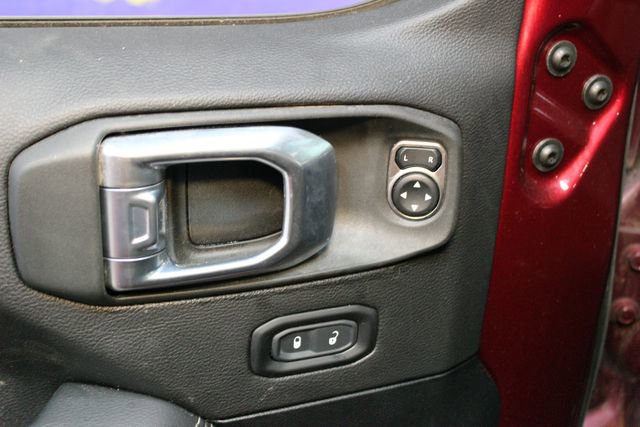 Used 2021 Jeep Wrangler Unlimited Sahara AWD/4WD image 15