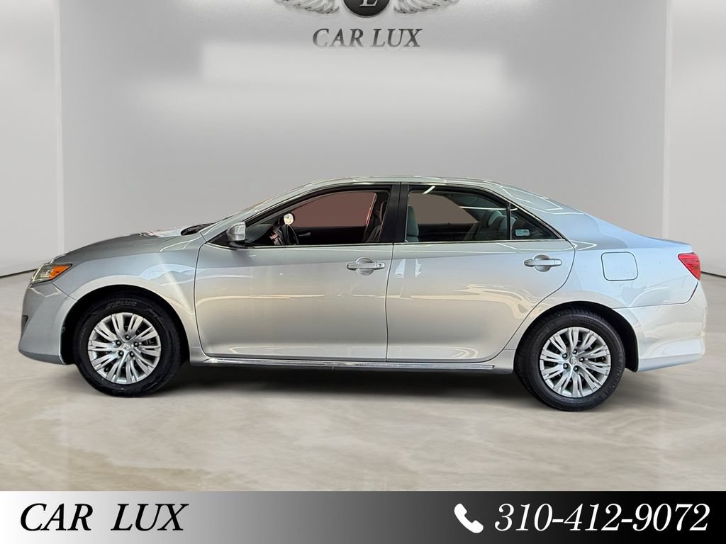 Used 2012 Toyota Camry LE FWD image 2