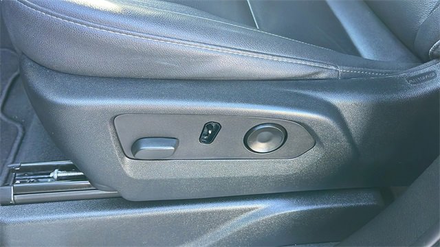 Used 2022 Chevrolet Tahoe LT w/ Luxury Package image 29