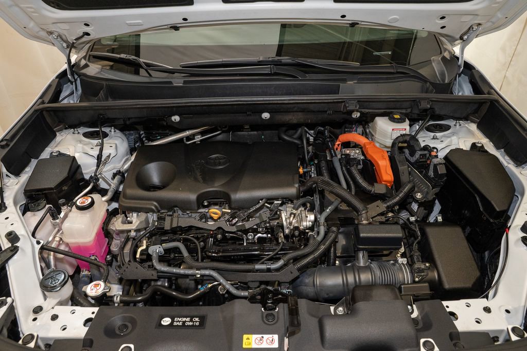 Used 2022 Toyota RAV4 XLE image 21