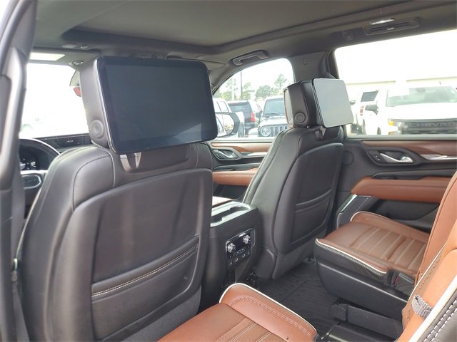 Used 2023 GMC Yukon Denali Ultimate w/ LPO, Floor Liner Package image 13