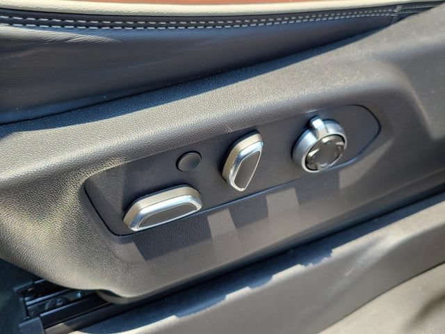 Used 2026 GMC Sierra 1500 Denali Ultimate AWD/4WD image 8