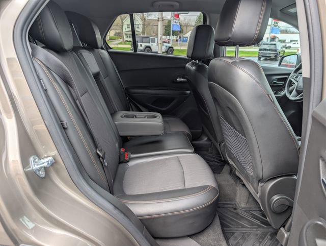 Used 2021 Chevrolet Trax LT w/ Driver Confidence Package image 17
