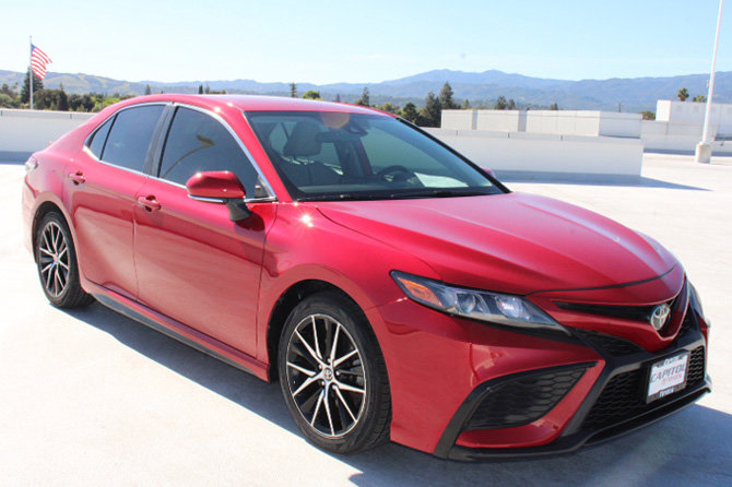 Certified 2023 Toyota Camry SE image 2