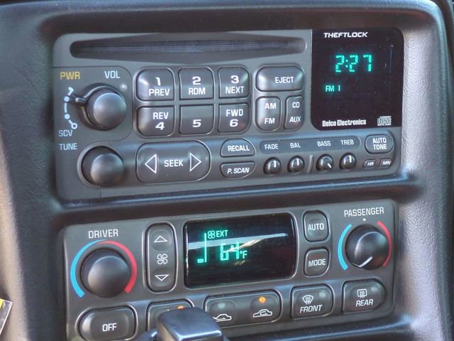 Used 2003 Chevrolet Corvette Convertible w/ Preferred Equipment Group1 image 17