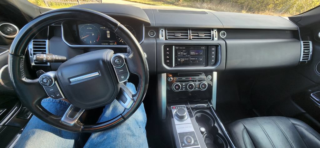Used 2016 Land Rover Range Rover Supercharged AWD/4WD image 3