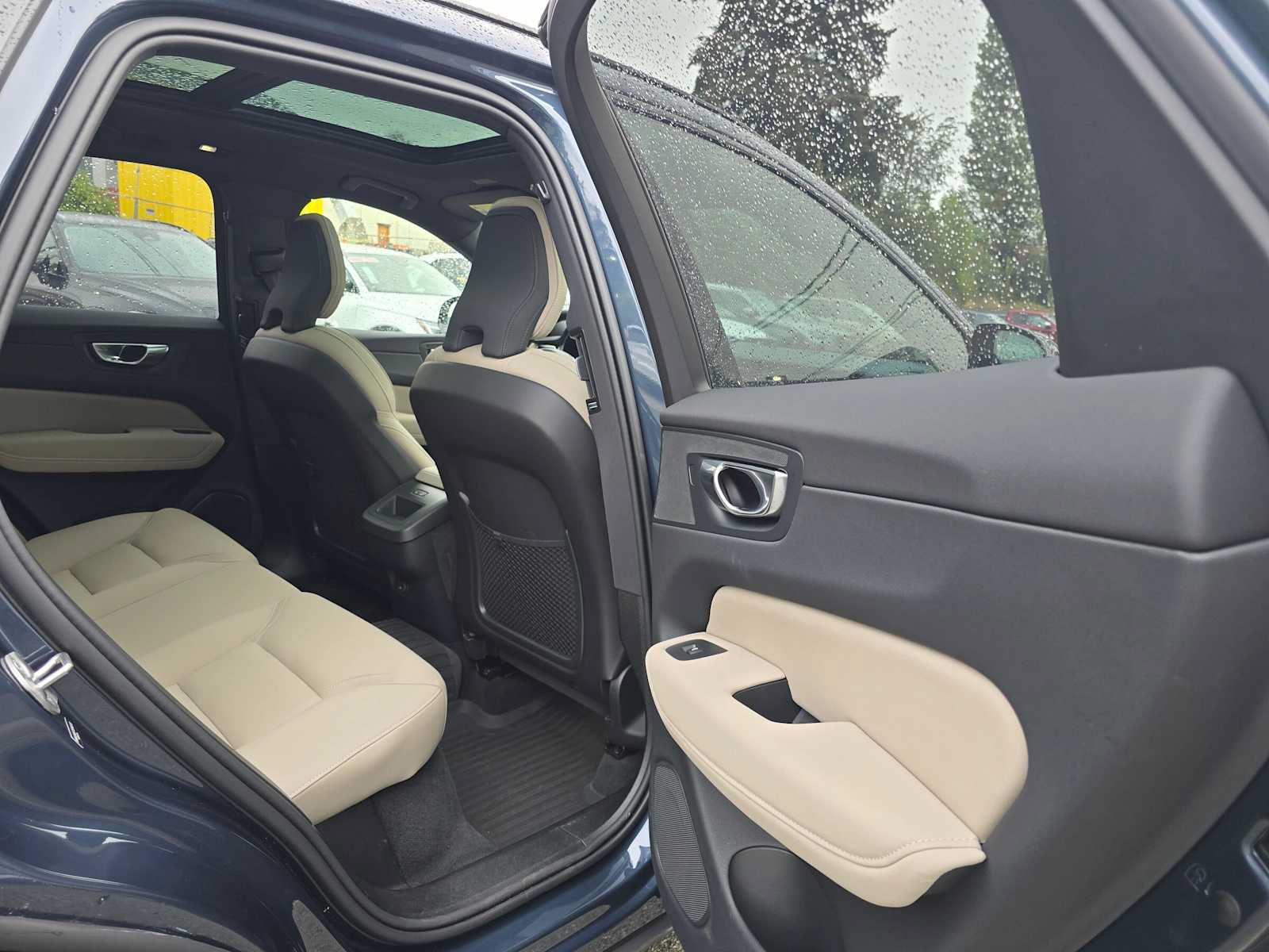 Used 2026 Volvo XC60 B5 Plus w/ Protection Package Premier AWD/4WD image 13