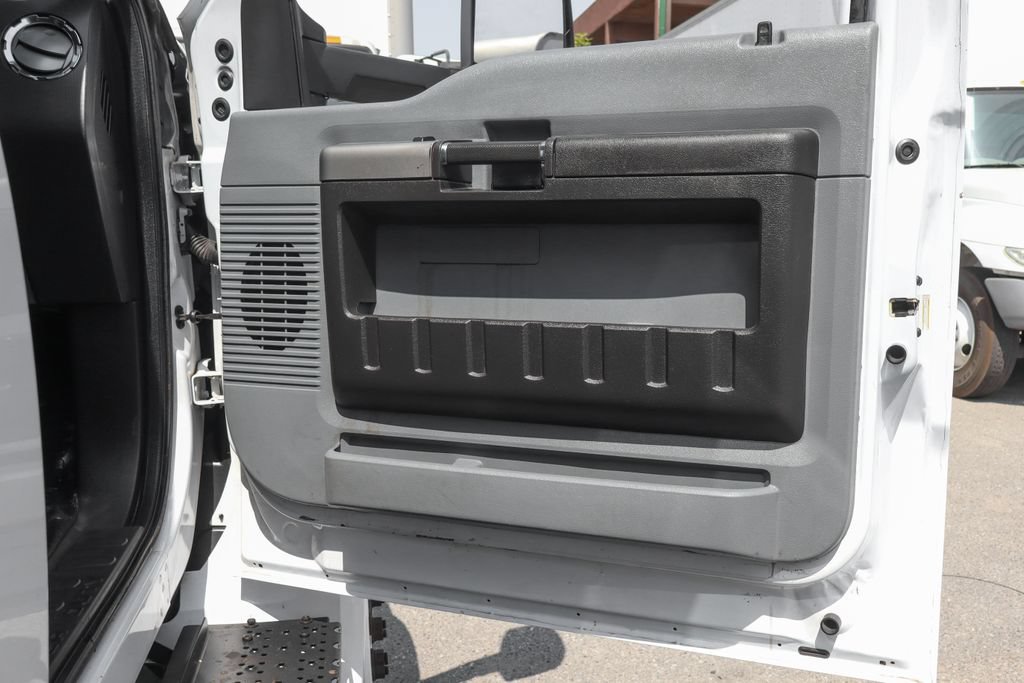 Used 2023 Ford F650 2WD Crew Cab Super Duty image 36