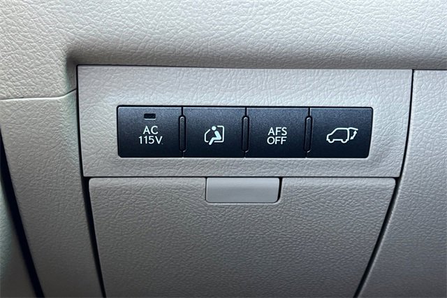 Used 2009 Lexus LX 570 4WD image 33