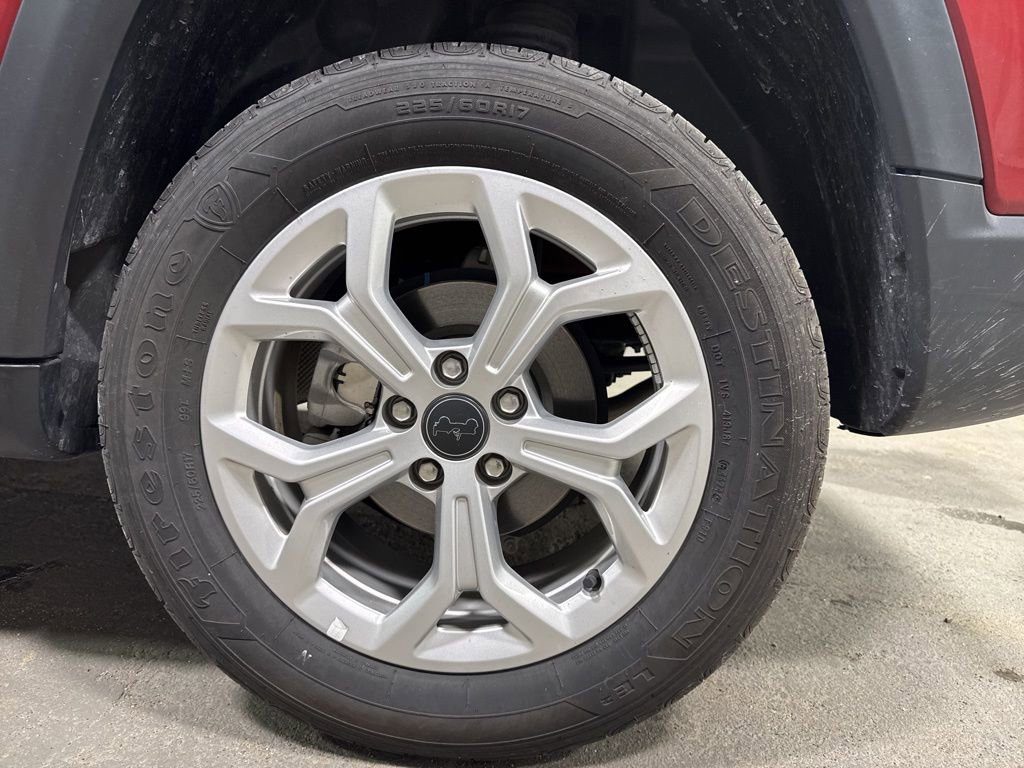 Used 2025 Jeep Compass Latitude w/ Sun & Sound Group image 35