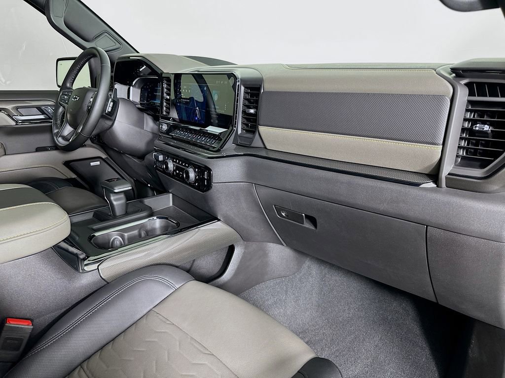 Used 2025 Chevrolet Silverado 1500 ZR2 w/ Technology Package image 30