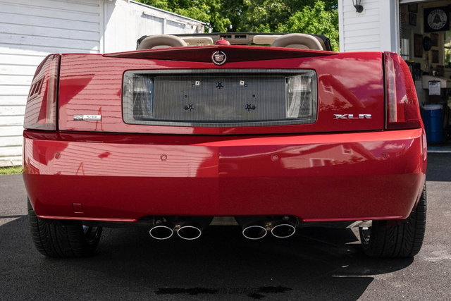 Used 2005 Cadillac XLR RWD image 7