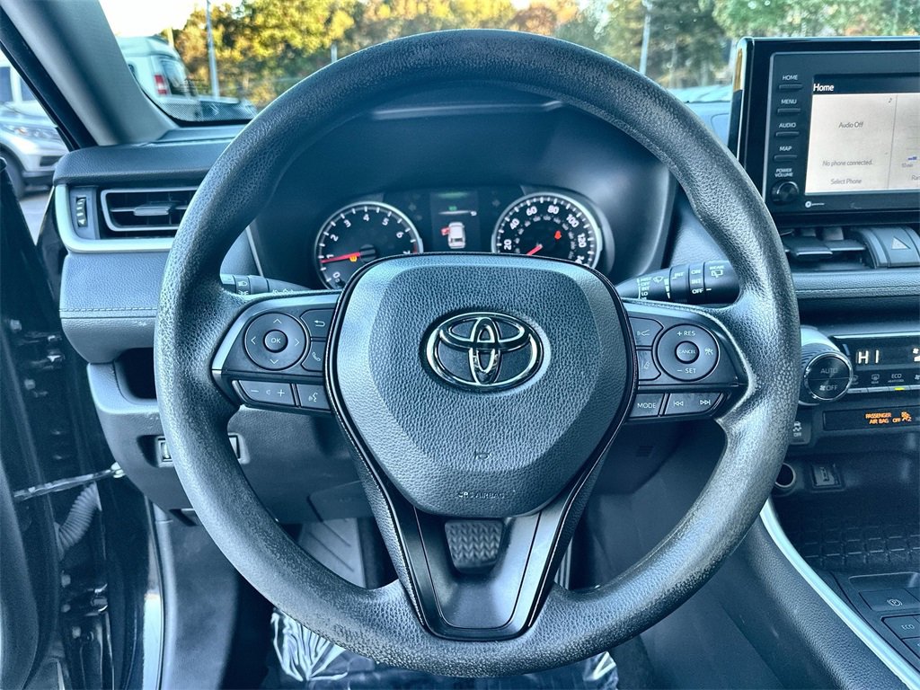 Used 2021 Toyota RAV4 XLE image 11
