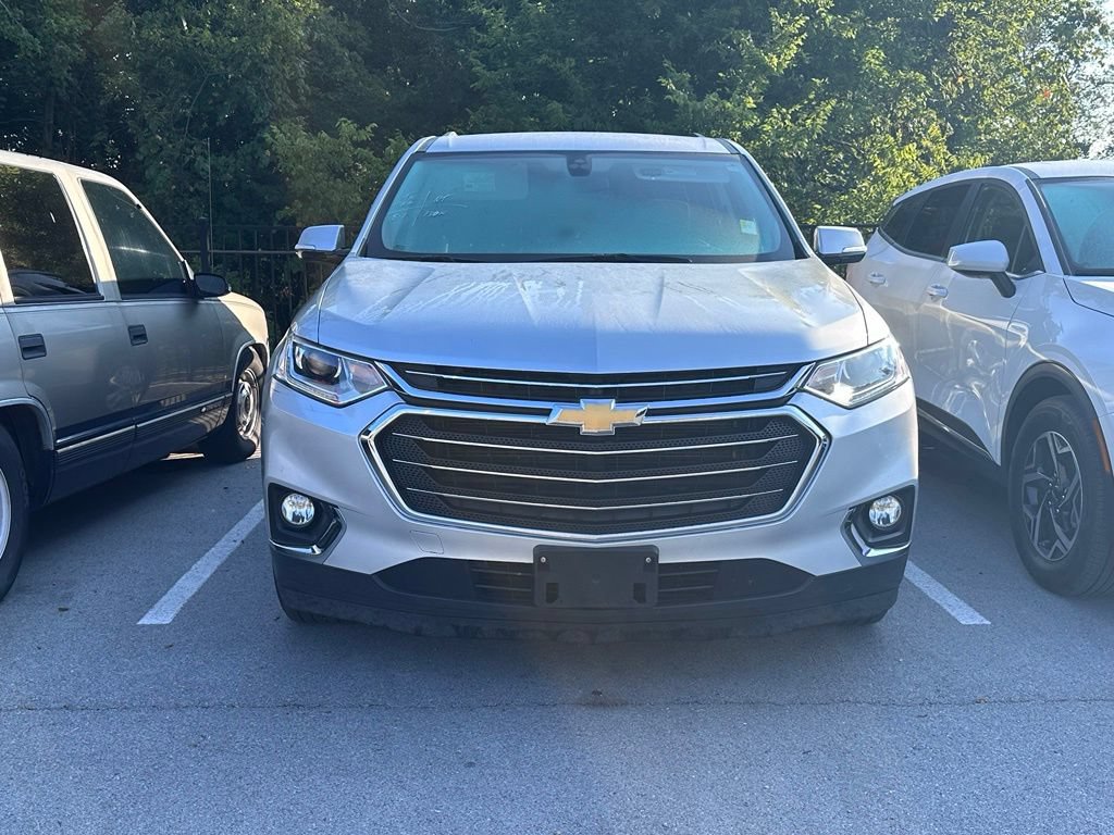 Used 2018 Chevrolet Traverse LT FWD image 2