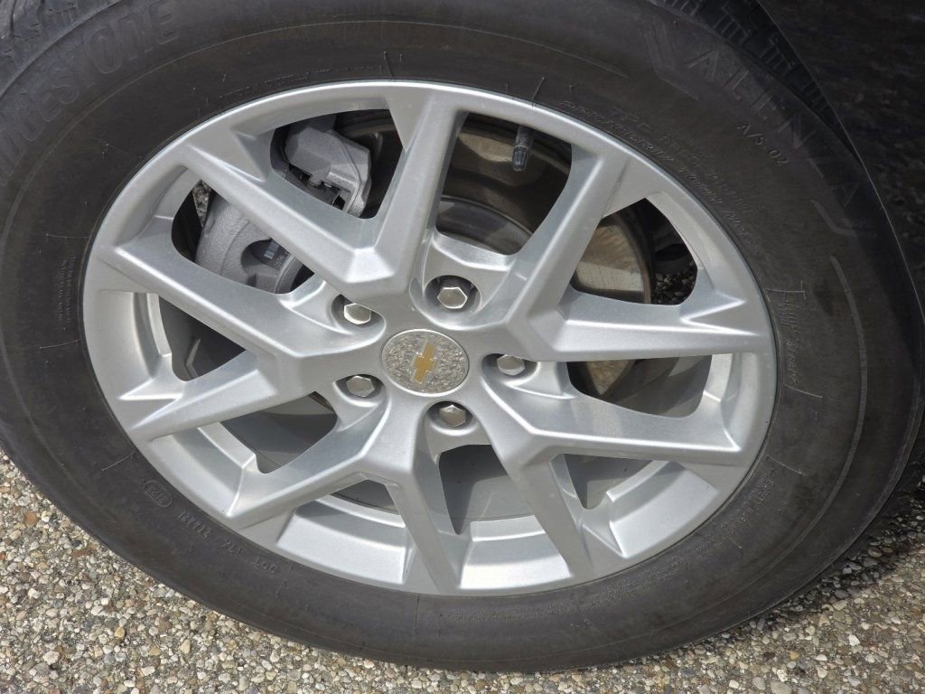 Used 2024 Chevrolet Equinox LT image 32