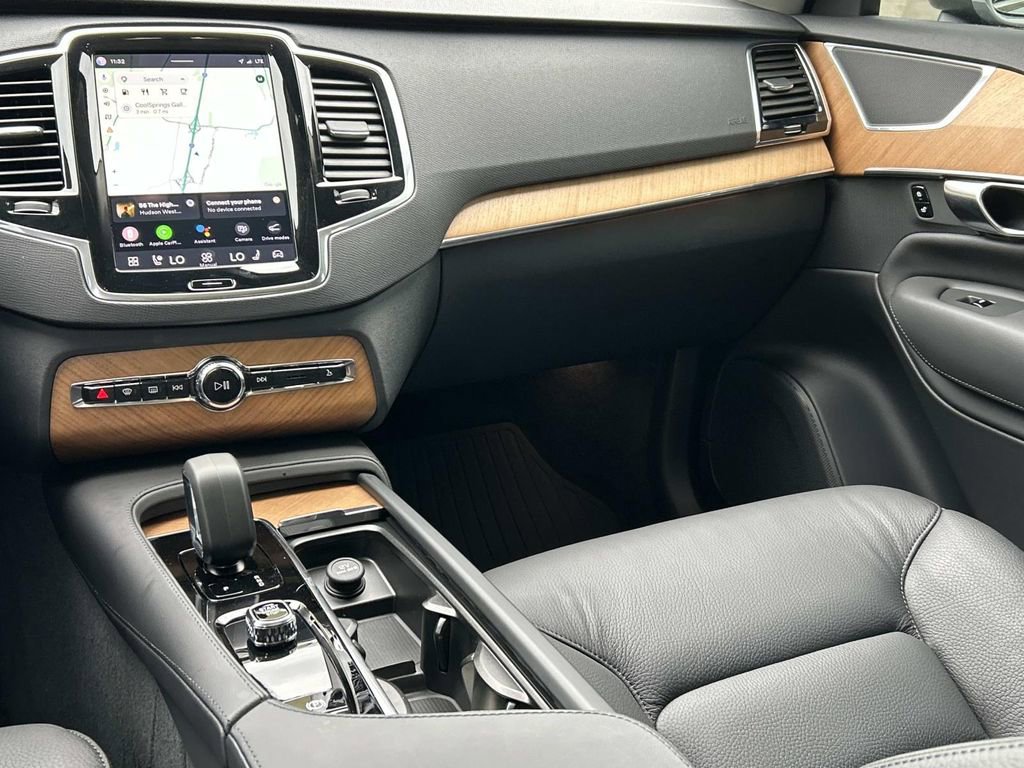 Used 2025 Volvo XC90 B6 Plus w/ Protection Package Premier image 28