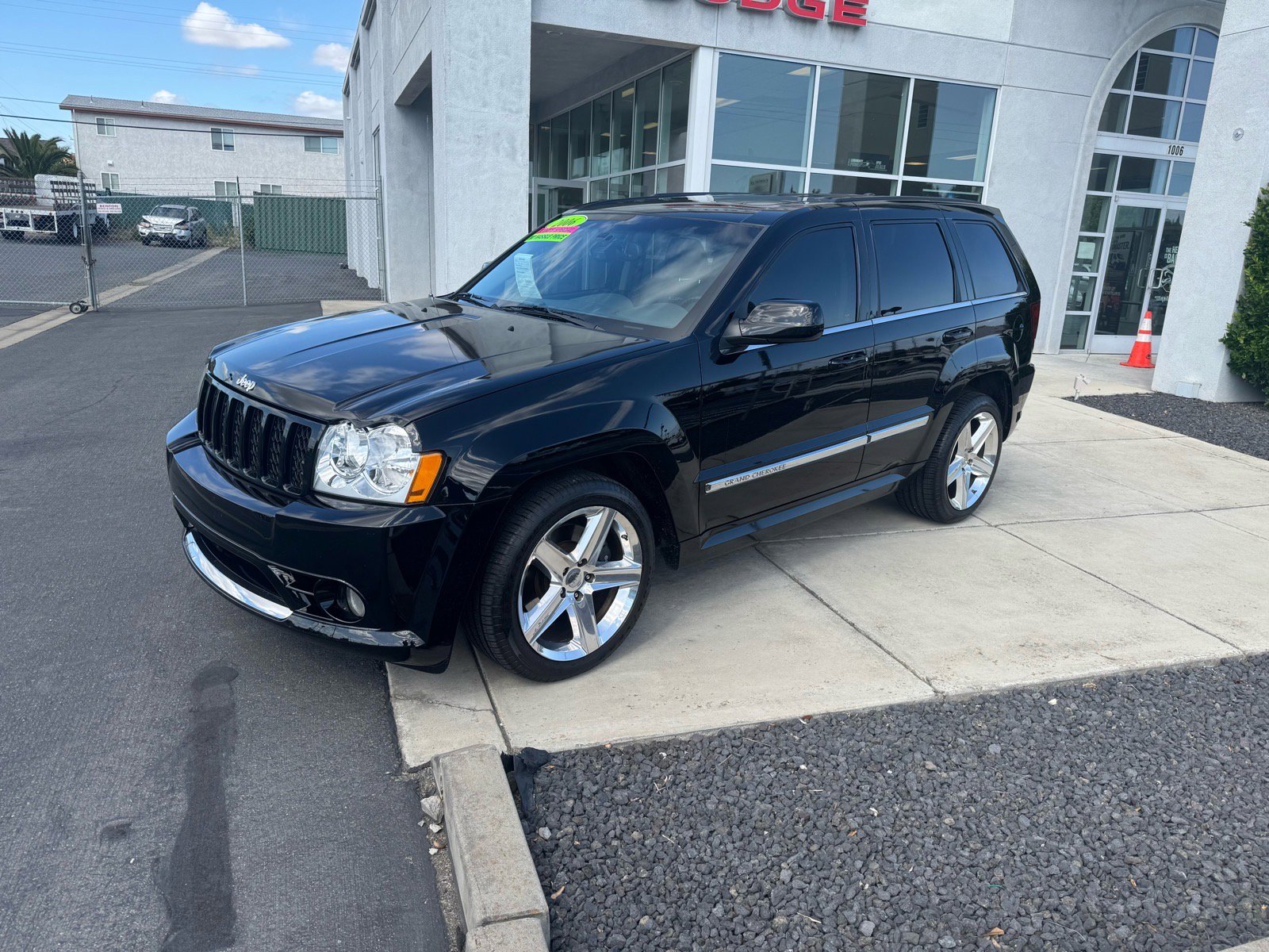 Used 2006 Jeep Grand Cherokee SRT8 w/ SRT Option Group I AWD/4WD image 1