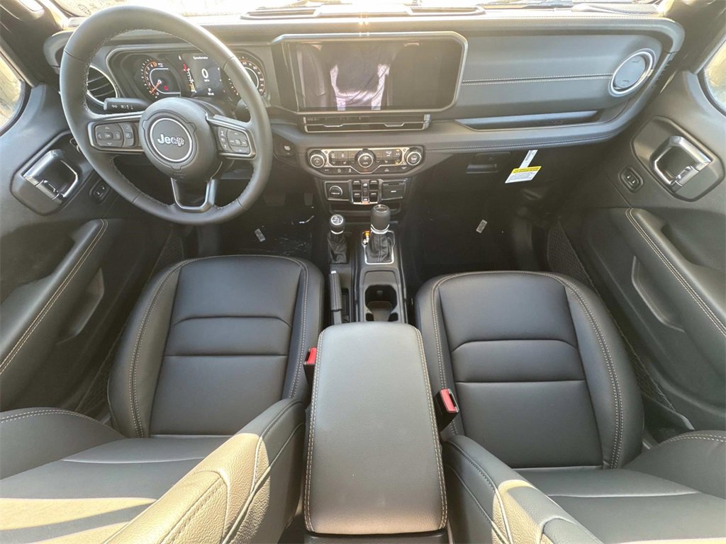 New 2025 Jeep Gladiator Sport image 18