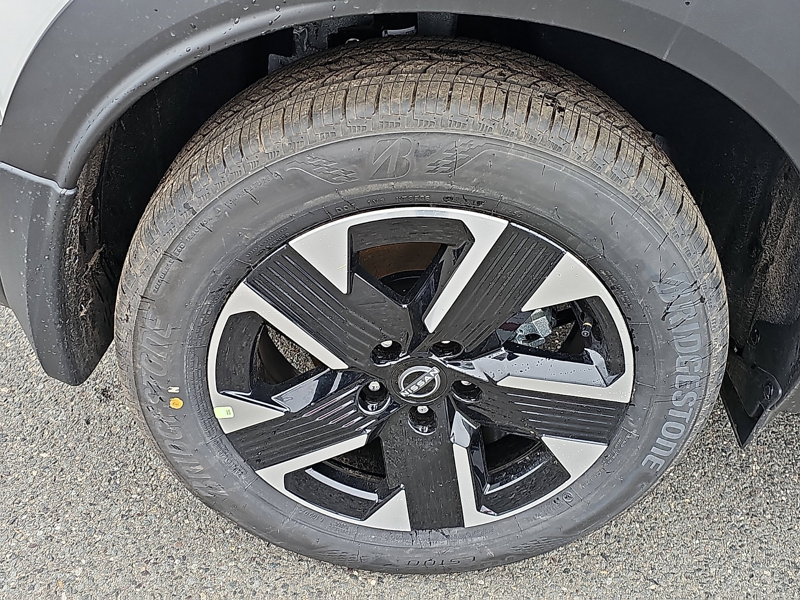 New 2026 Nissan Kicks SV w/ Cold Weather Package image 5