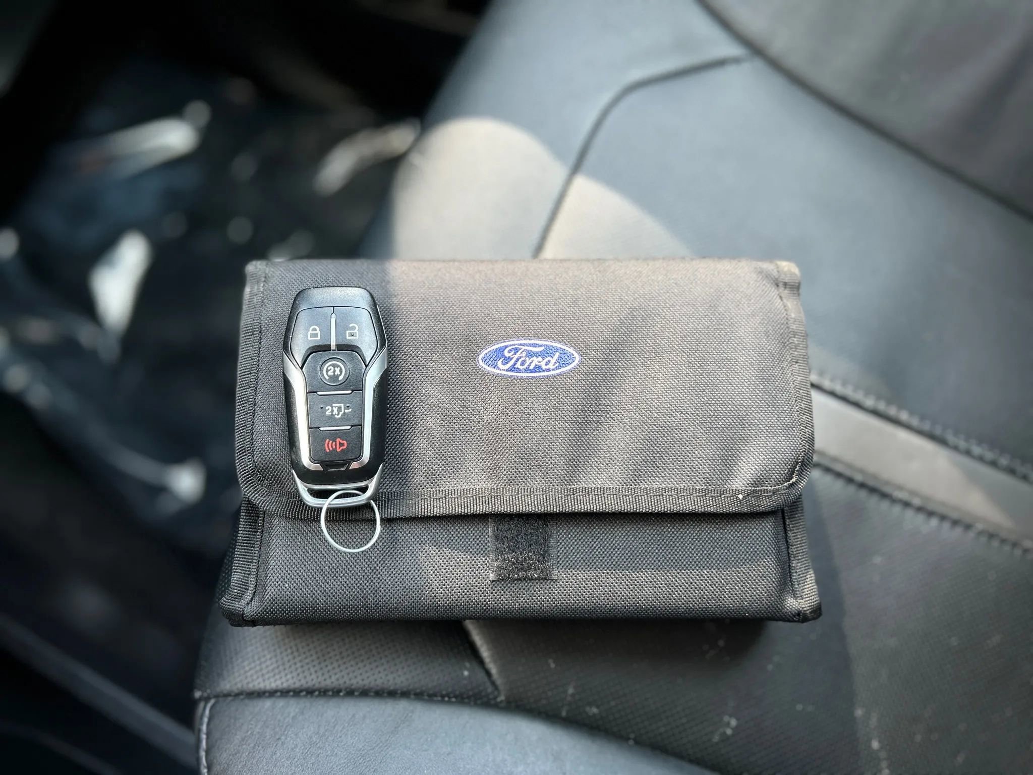 Used 2016 Ford F150 Platinum w/ Equipment Group 701A Luxury image 33