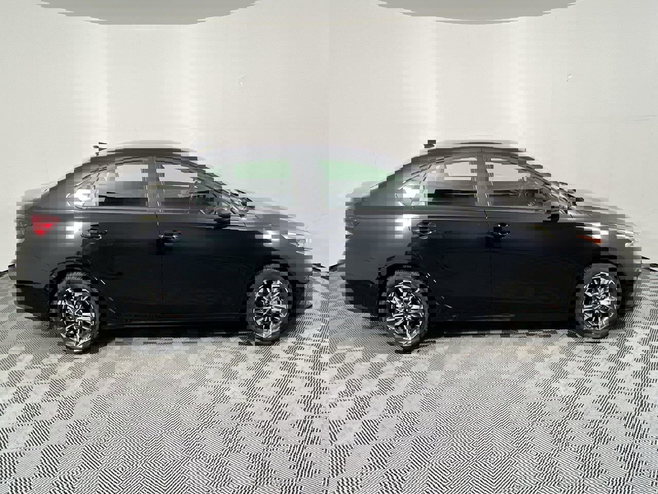 Certified 2024 Kia Forte LXS image 2