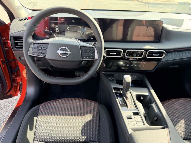 New 2027 Nissan Sentra SR w/ Floor Mat Package FWD image 17