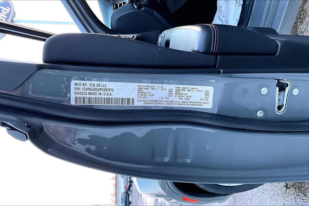 Used 2023 Dodge Durango GT image 34