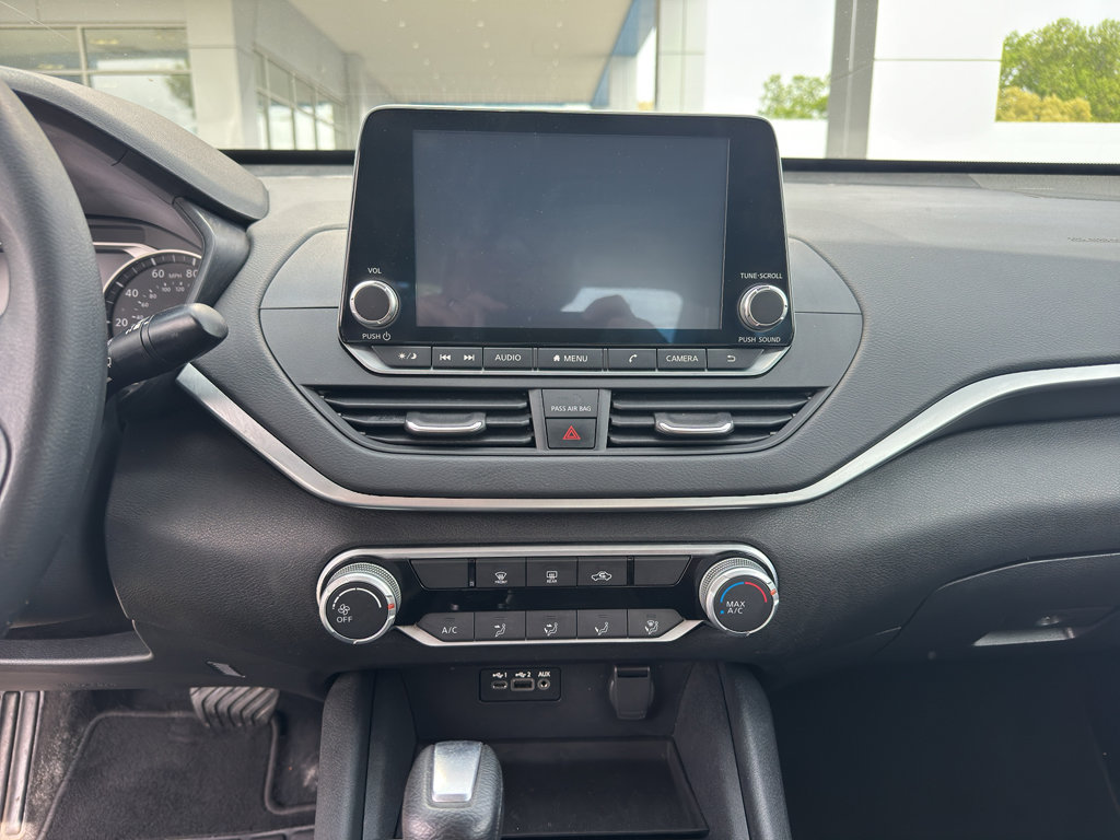 Used 2020 Nissan Altima 2.5 S AWD/4WD image 11