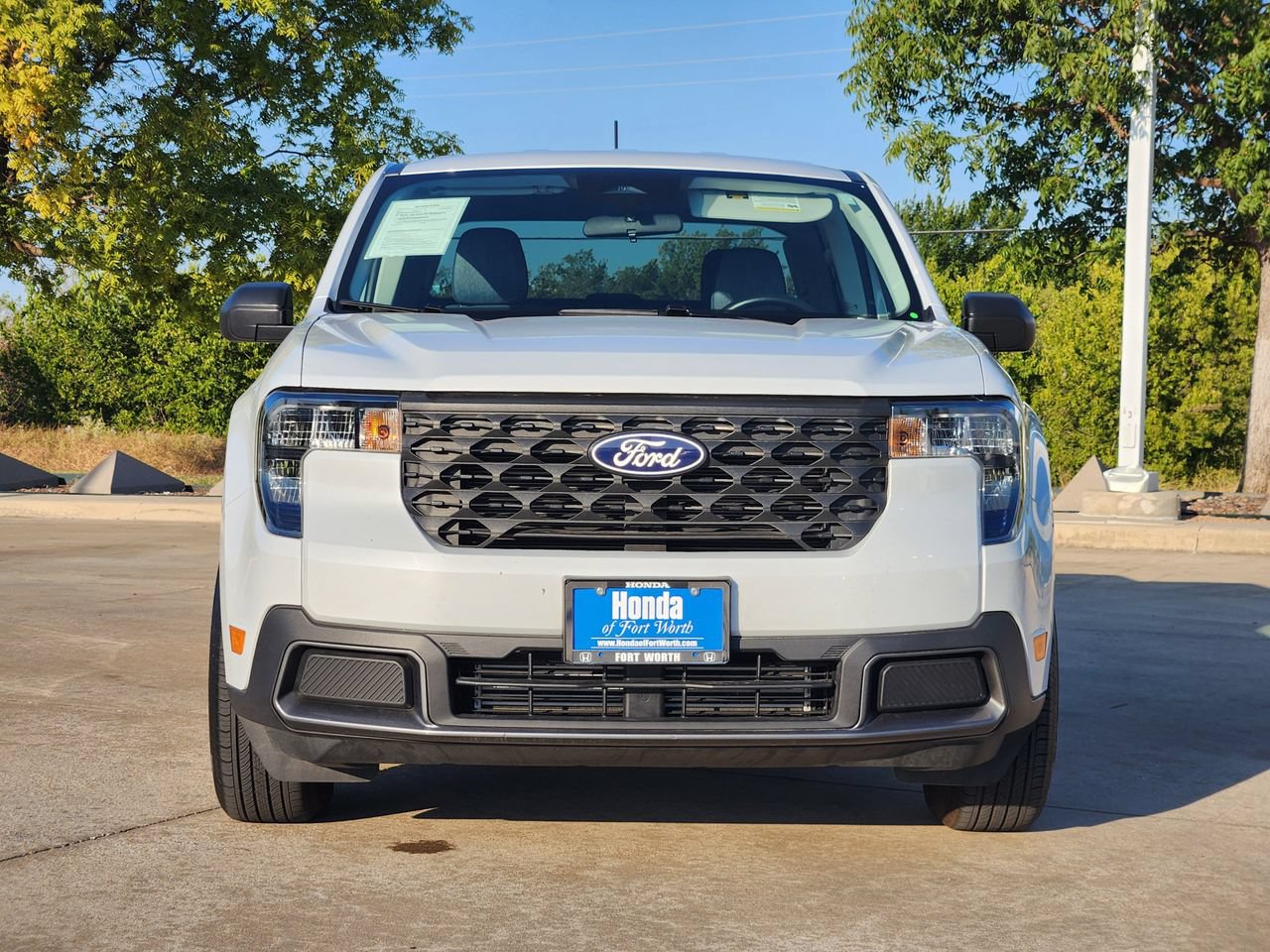 Used 2025 Ford Maverick XLT w/ Equipment Group 302A AWD/4WD image 2