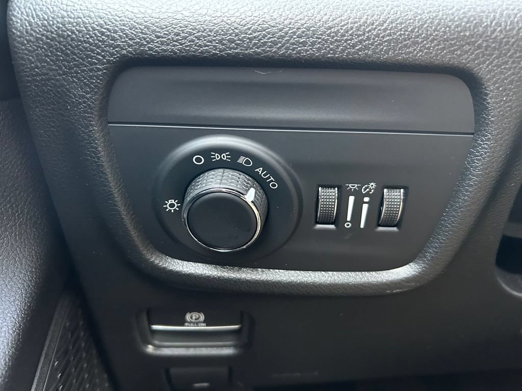 New 2025 Jeep Grand Cherokee 4WD image 17