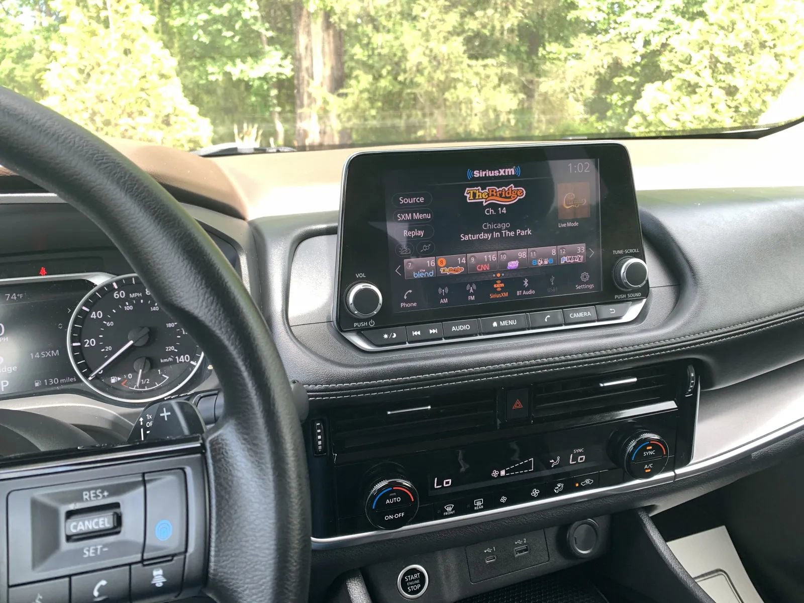 Used 2022 Nissan Rogue SV FWD image 14