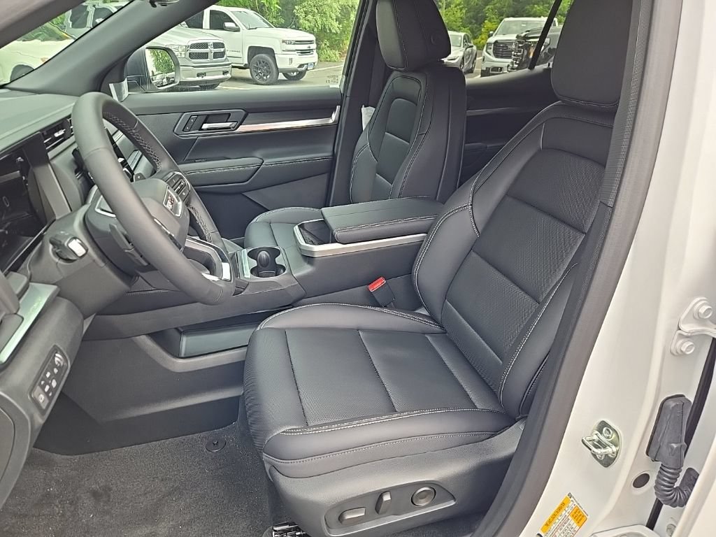 New 2027 GMC Terrain Elevation w/ Elevation Premium Package AWD/4WD image 14