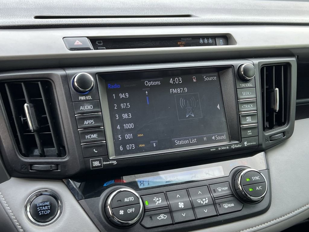 Used 2017 Toyota RAV4 Platinum image 16